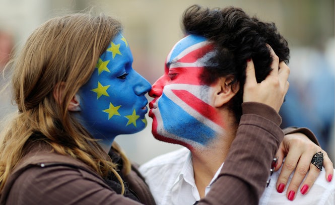 Two activists with the EU flag and Union Jack painted on their faces kiss each other in front of the Brandenburg Gate to protest against the British exit from the European Union, in Berlin, Germany, June 19, 2016. Indeed, the Brexit vote is a concern for all Europeans.  (REUTERS/Hannibal Hanschke)