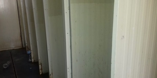The showers inside the Lampedusa hotspot are open, as are the toilets. (Image: CILD)