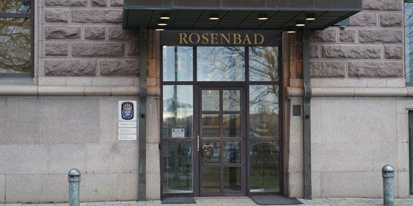 Les bureaux du Département de la Justice au 4 rue Rosenbad. Civil Rights Defenders rencontrera les représentants du département afin de discuter des domaines problématiques identifiés dans le rapport (Photo: Isabel Gustafsson)