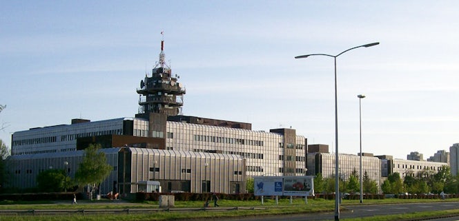 Las oficinas de la sede de Radiotelevisión Croata en Zagreb se llenan de nuevas caras.