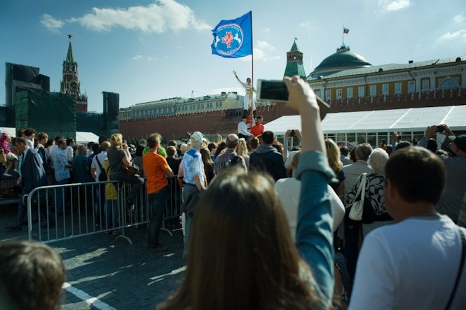 Under Russian law, mobile phone providers are obliged to install surveillance equipment in their products. (Alex Naanou - Flickr/CC content)