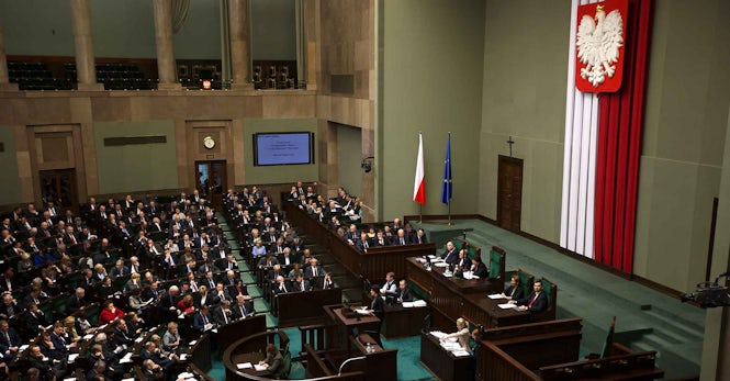 De regerende meerderheid veranderde de regels van de Sejm, het Poolse lagerhuis, om haar benoeming van vijf nieuwe rechters te vergemakkelijken. (Beeld: Kancelaria Premiera)