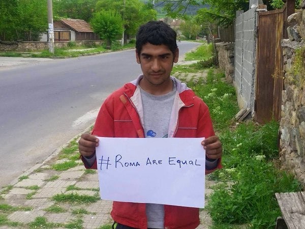 La paliza a Mitko Yonkov, de 17 años, tuvo repercusión internacional e inició una campaña en las redes sociales.