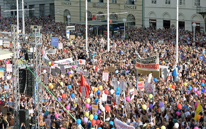 50,000 Croatians demonstrated in the main square of Zagreb last week in support of education reform. (Image: Nina Đurđević)